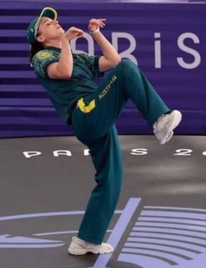 Australian Breaking meme template