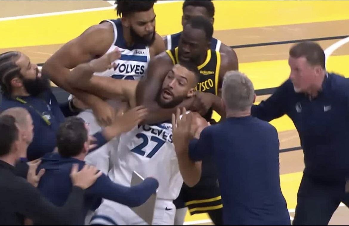 Draymond chokes Gobert meme template