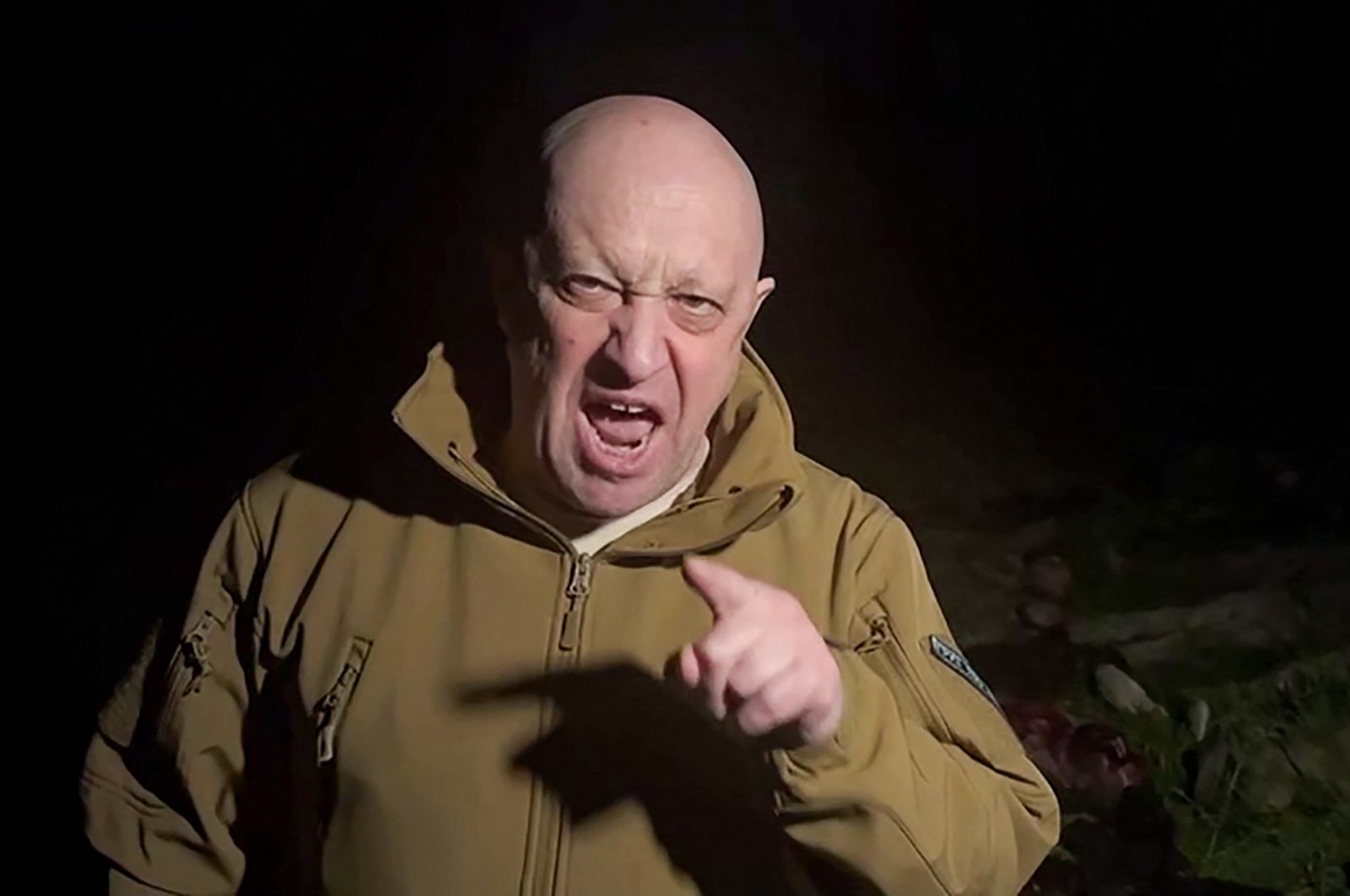Prigozhin threatens Putin meme template